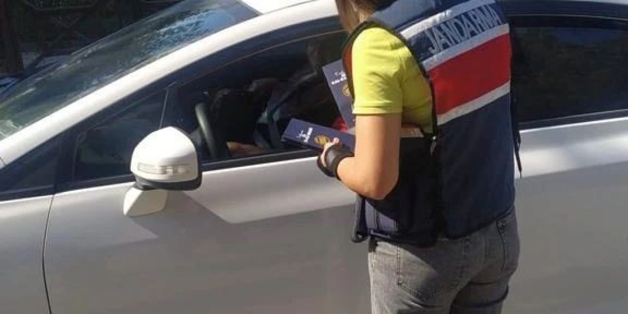 Jandarma Kuşadası’nda vatandaşları bilgilendiriyor