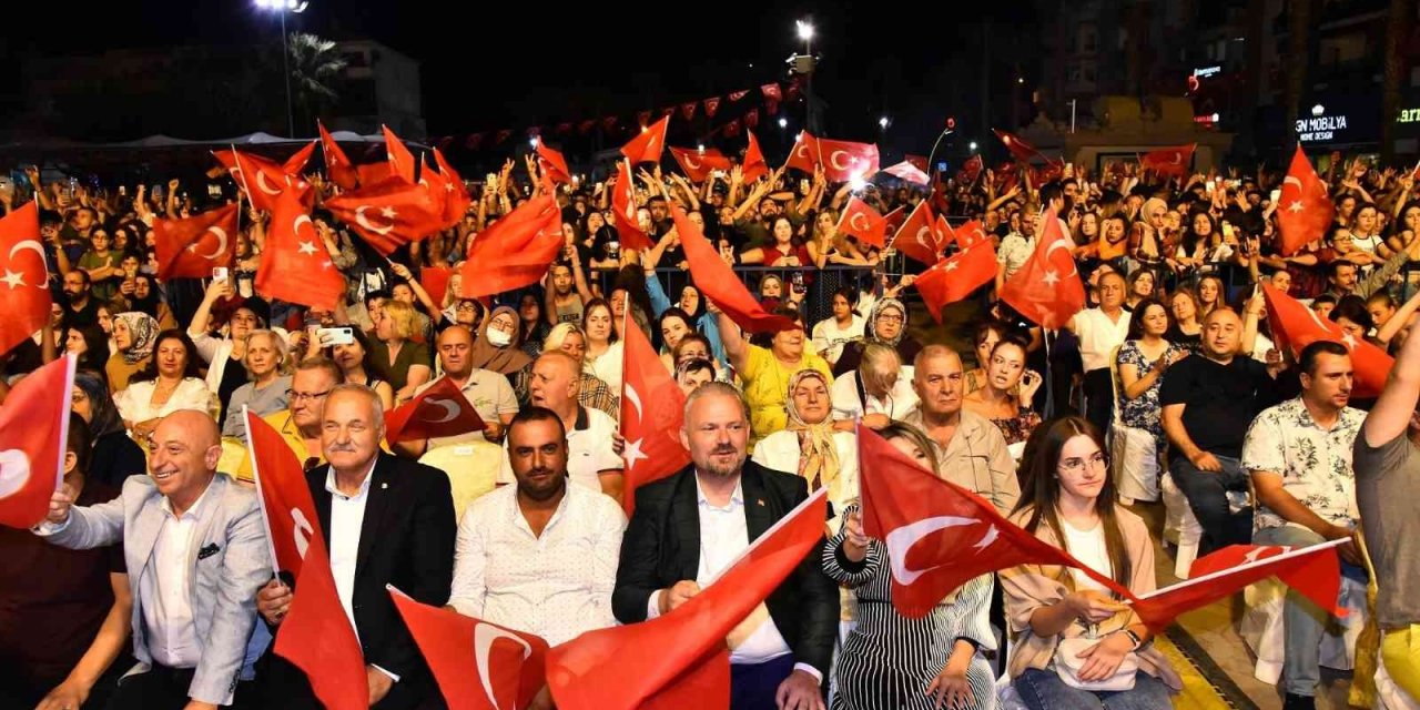 Menemen’de kurtuluş coşkusu