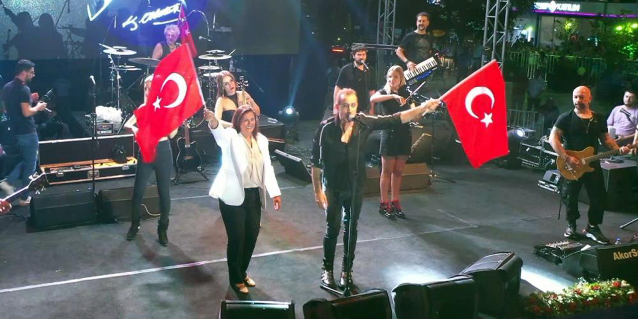 Aydınlılar, kurtuluş coşkunu Haluk Levent konseri ile yaşadı