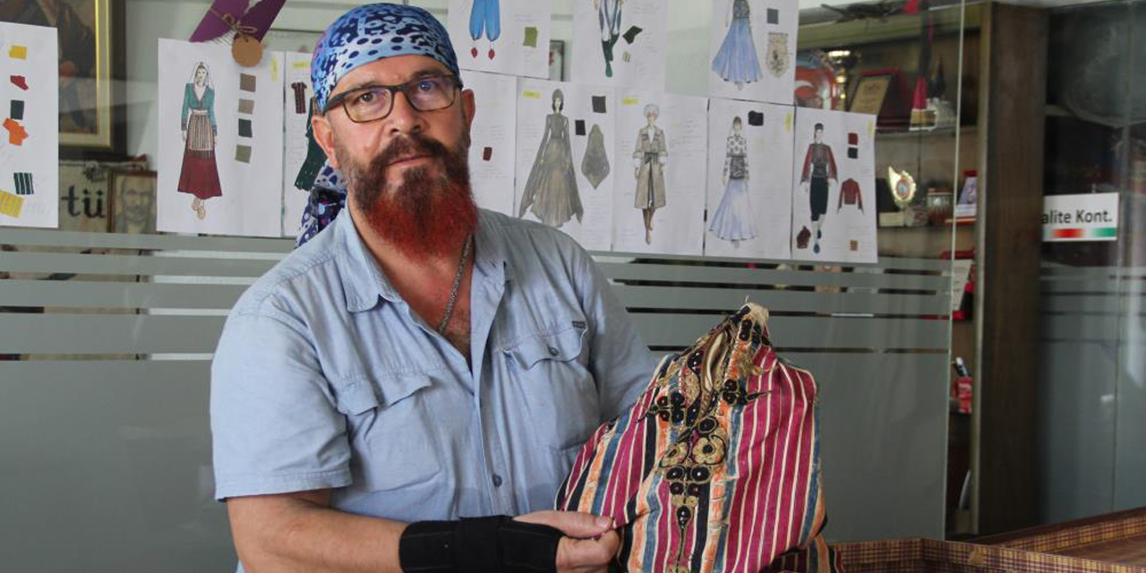 Anadolu’nun geleneksel kıyafetlerinden 42 yıllık koleksiyon oluşturdu