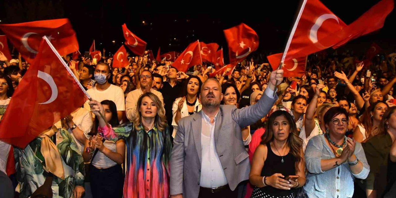 Ulukent’te kurtuluş gecesi