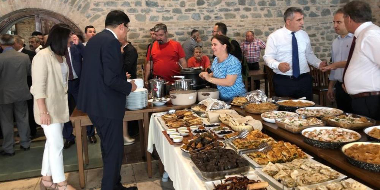 Nazilli’nin 100. Kurtuluş yılı kutlamaları hem gözleri hem damakları şenlendirdi