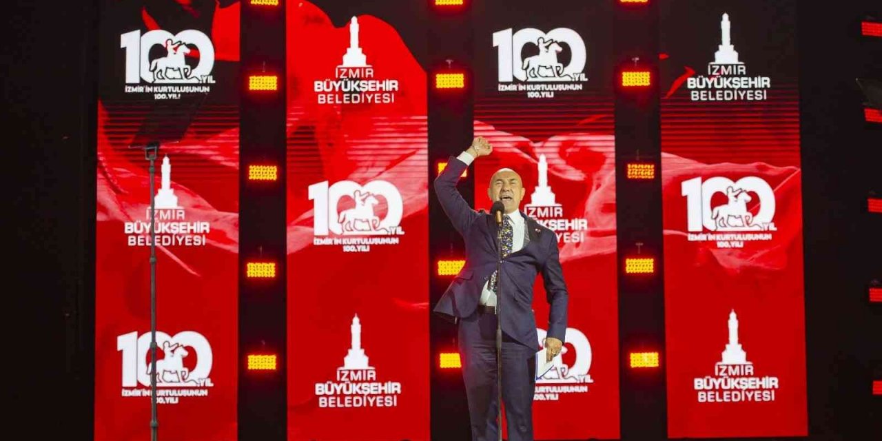 İzmir’in kurtuluşunun 100. yılında görkemli kutlama