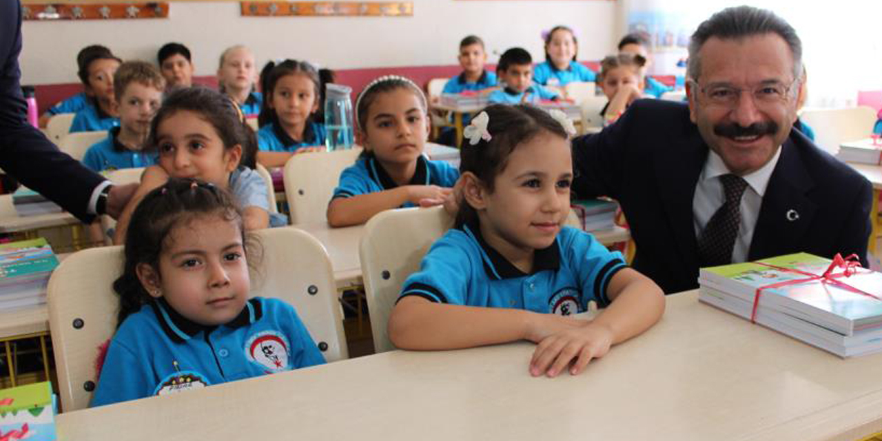 Vali Aksoy ilk ders zilini çaldı