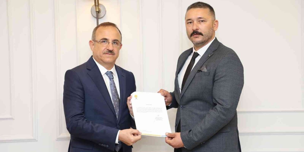 AK Parti Selçuk İlçe Başkanı Hakan Bayraklı oldu