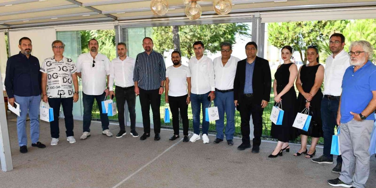 Başkan Gümrükçü, üniversitelilerin barınma ihtiyacı için harekete geçti