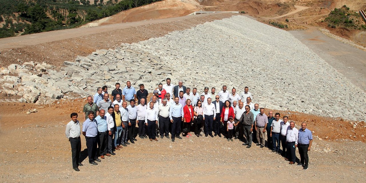 Manisa’nın dev barajda gövde dolgusu tamamlandı