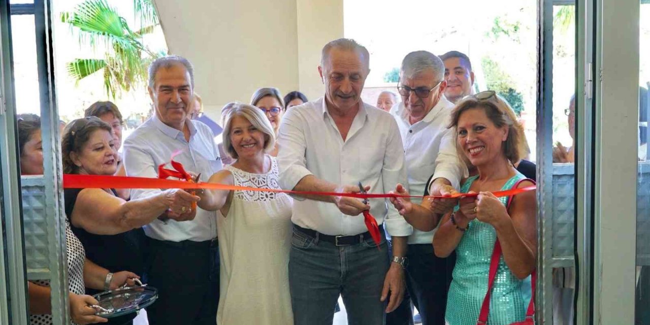 Didim Belediyesi kursiyerlerinin sergisi Akbük’te açıldı