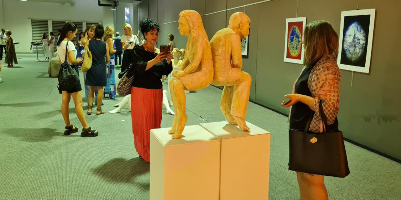 Yüksek lisans öğrencisinin sergisi açıldı