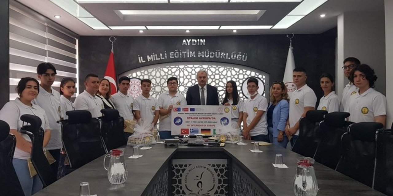 Efelerli öğrenci ve öğretmenler Yunanistan yolcusu