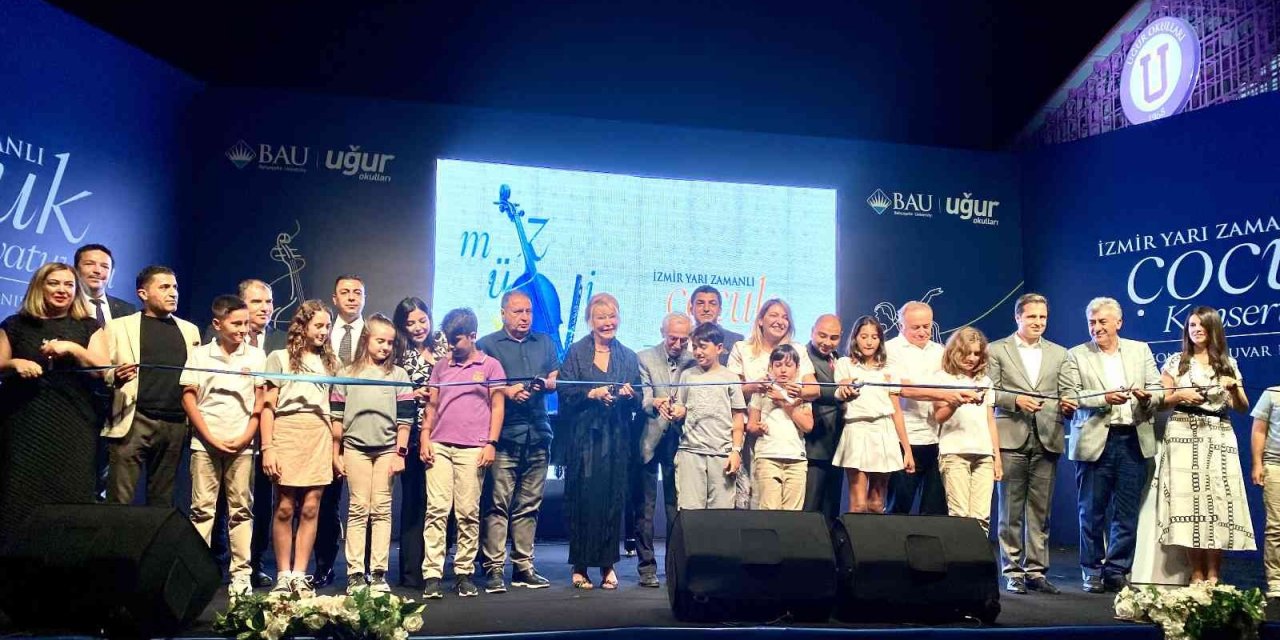 Geleceğin sanatçıları İzmir Yarı Zamanlı Çocuk Konservatuvarı’nda yetişecek