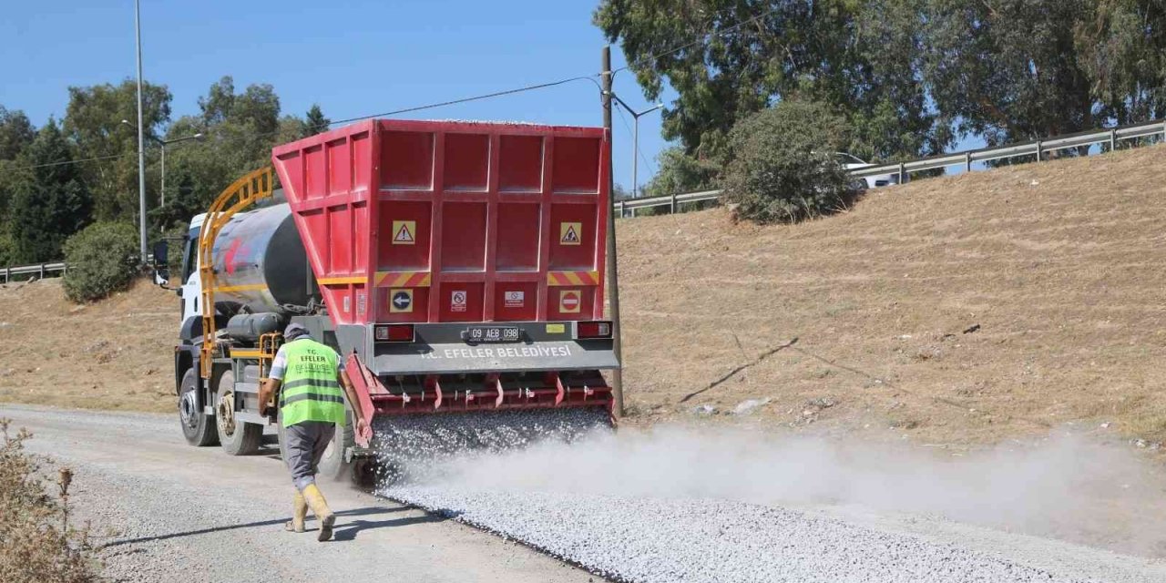 Efeler Belediyesi yol çalışmalarını aralıksız sürdürüyor