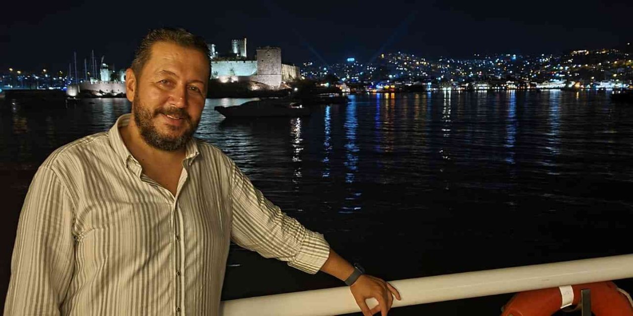 Deniz ortasında müzayede düzenlediler