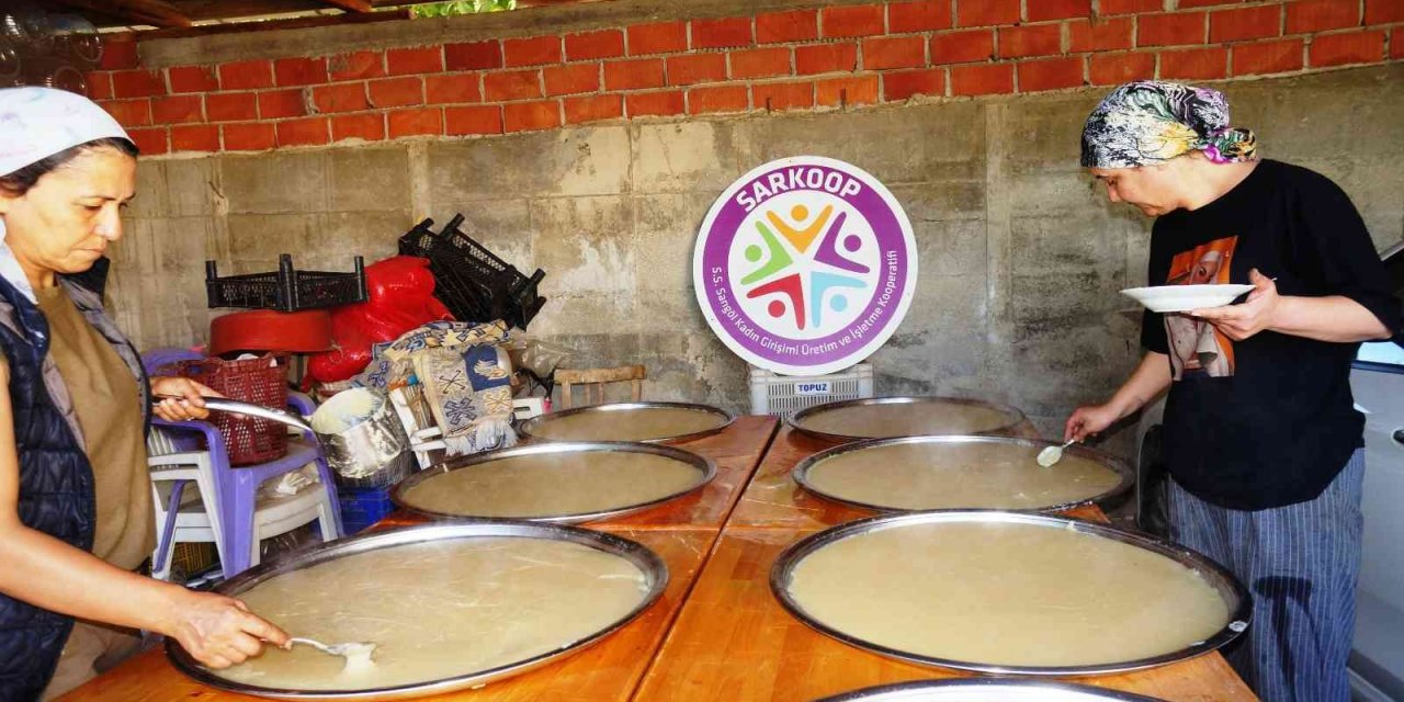 Sarıgöllü kadınların el emeği ürünlerine talep yağıyor