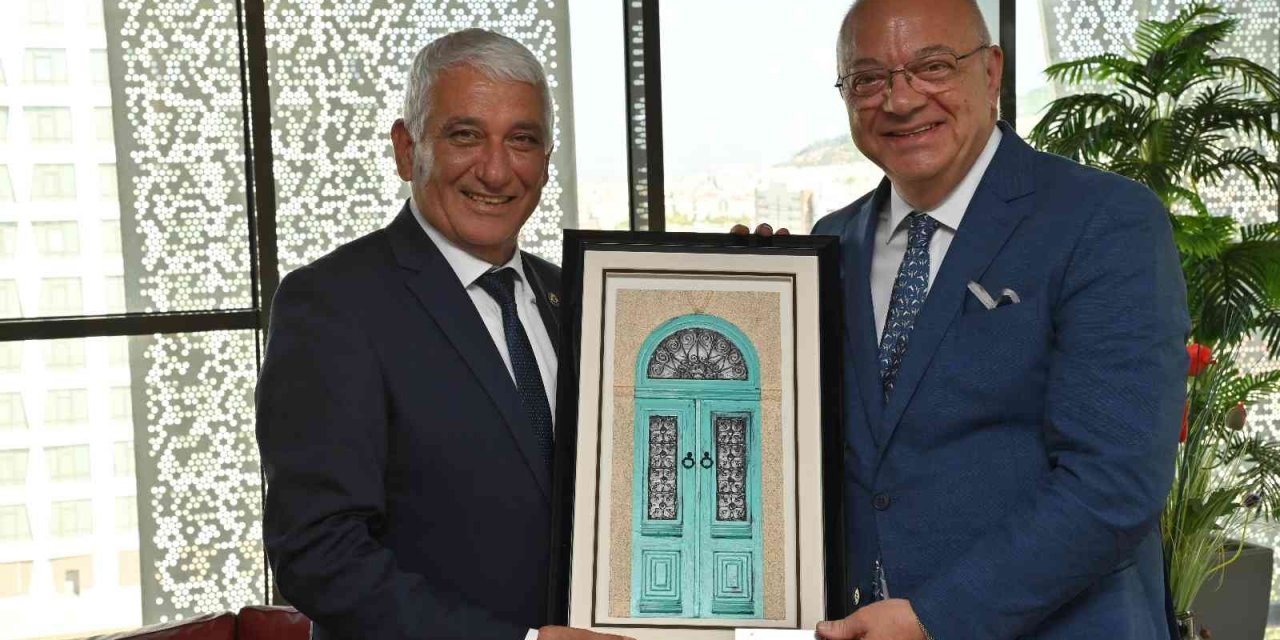 Başkan Ergün Güzelyurt Belediye Başkanı Özçınar’ı konuk etti