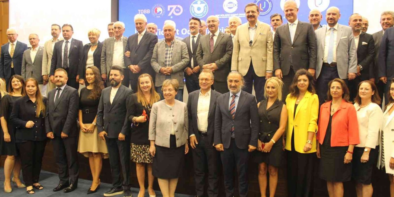 TOBB Başkanı Hisarcıklıoğlu, İzmir’de Arabuluculuk Merkezi’ni açtı