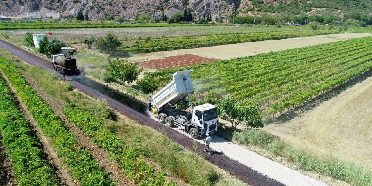 Şehzadeler belediyesi ovada 35 kilometre yolu asfaltla buluşturdu