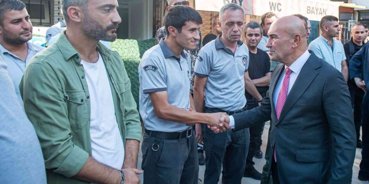 İzmir Büyükşehir Belediye Başkanı Tunç Soyer, acılı aileyi yalnız bırakmadı