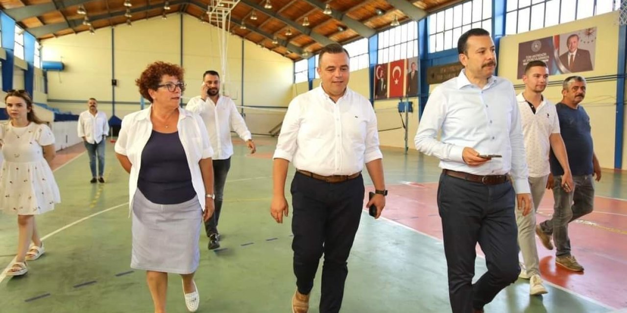 Vekil Kaya’dan Seferihisar Spor Salonu’nda inceleme