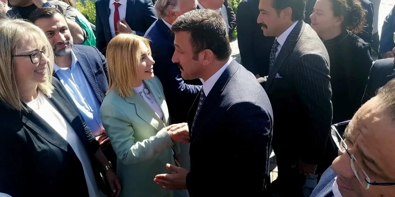 “Endişeye gerek yok, 20 yıldır milletin sesi olmuş AK Parti var”