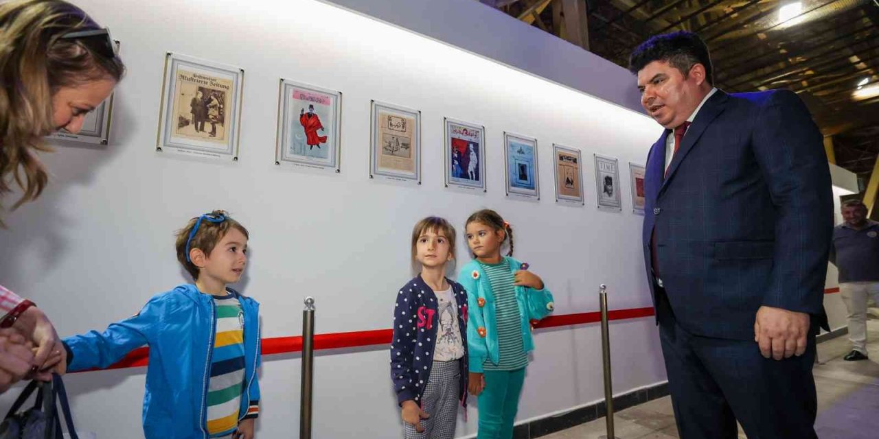 Maskın kalbinde Atatürk sergisi