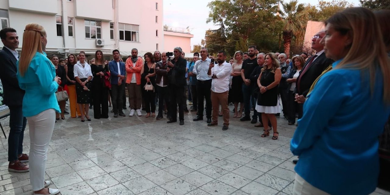 DEFSAD sergisi sanatseverlerle buluştu