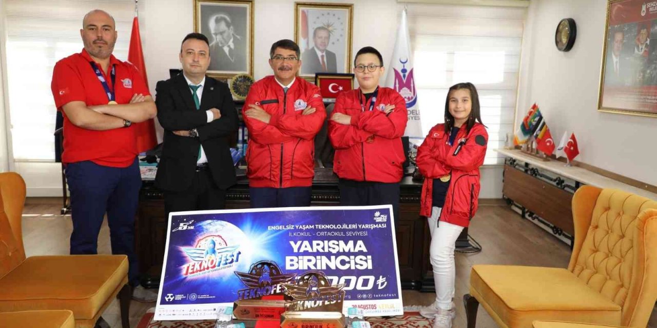 Başkan Çelik TEKNOFEST’in şampiyonlarını altınla ödüllendirdi