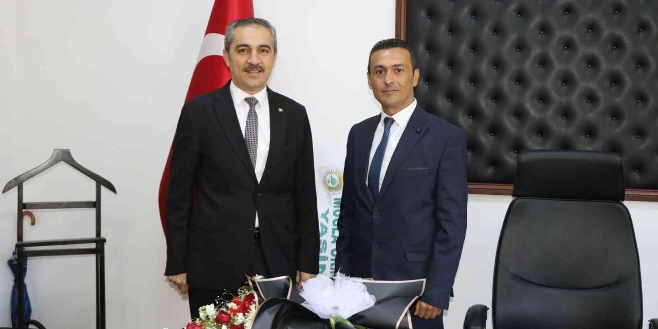 Yılanlı’ da Alptekin Bozkurt Karapür göreve başladı