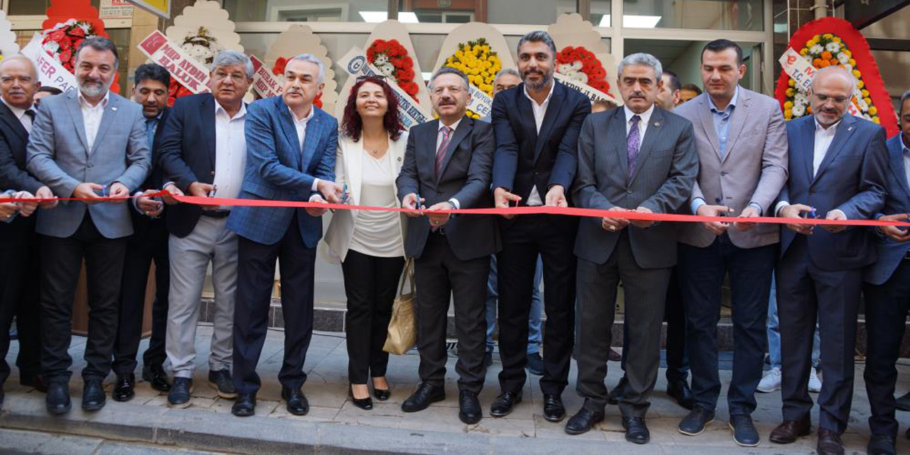 Aydınlı gazeteciler yeni evine kavuştu