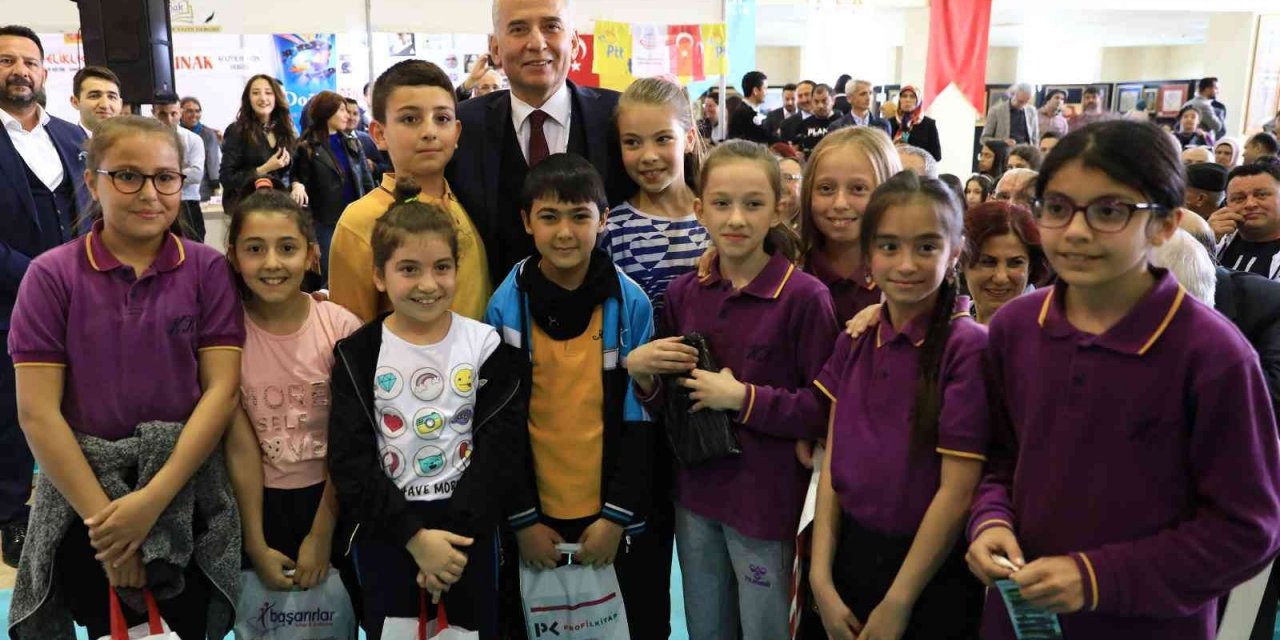 Büyükşehir Belediyesi 5. Kitap Fuarı kapılarını açıyor