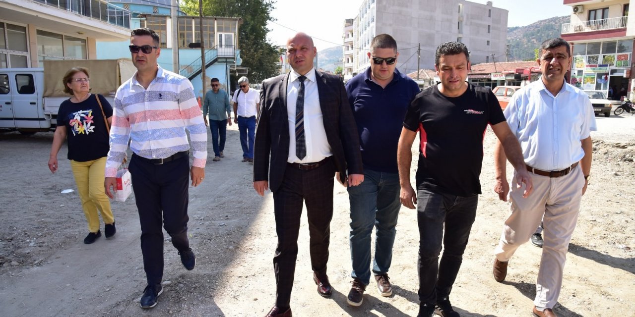 Gölmarmara Uğur Mumcu Caddesi’nde çalışmalar başladı