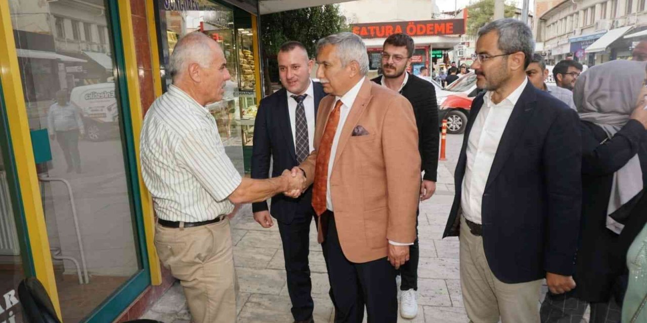 Başkan Vural, milletvekili Subaşı ile birlikte esnaflarla buluştu