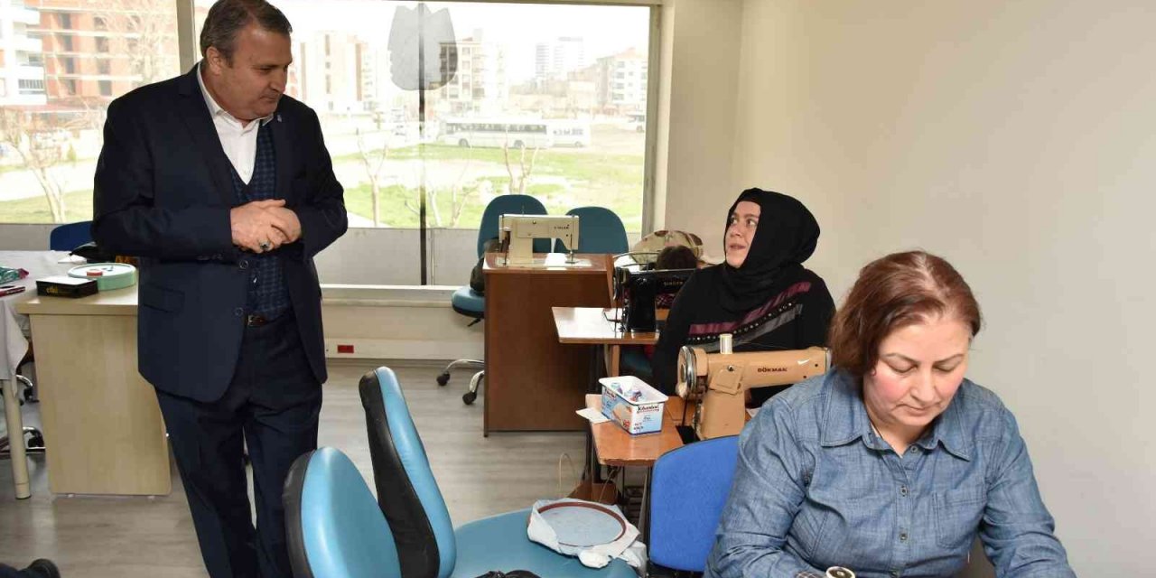 Yunusemre Belediyesi Hanım Lokallerinde yeni dönem kurslar başladı