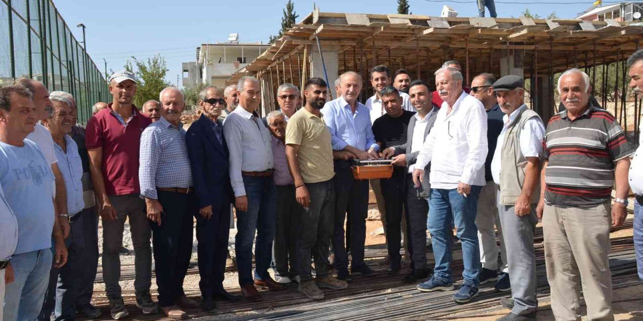 Didim Denizköy Mahallesi taziye evinin son tablesi atıldı