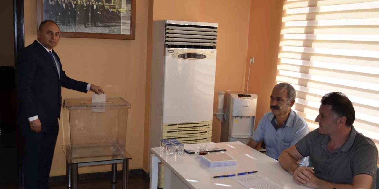 Salihli Ticaret Borsasında Yetiş Aksoy 3. kez seçildi