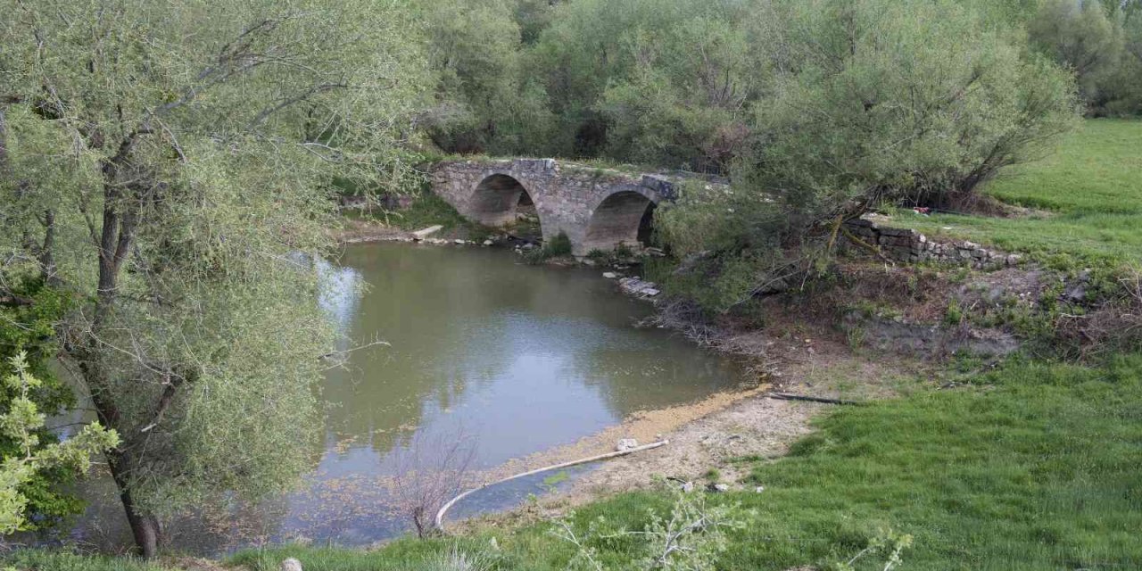 7 asırlık Hançalar Köprüsü’nün restorasyonu için ilk adım atıldı