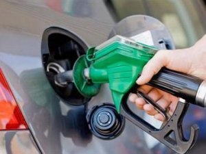 Benzin ve motorine zam yapıldı