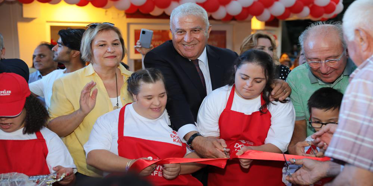 Efeler’de Down Kafe açıldı