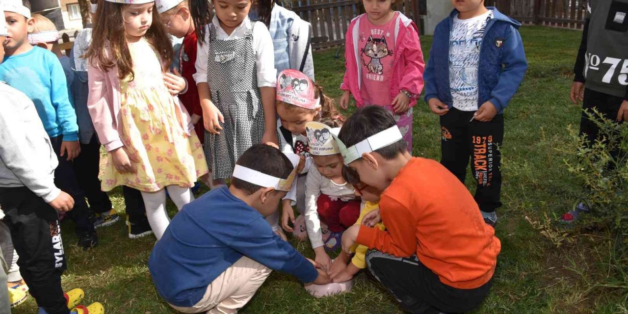 Yunusemreli minikler sokak hayvanlarını unutmadı