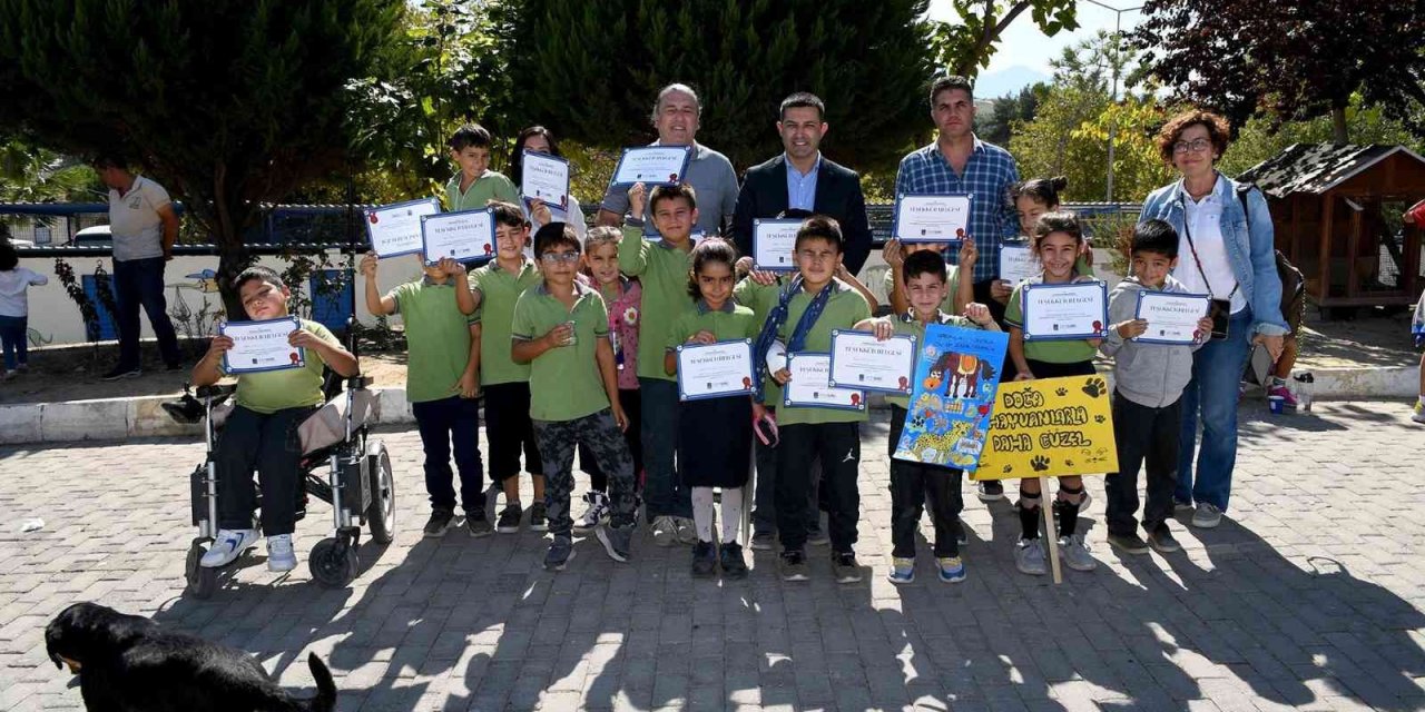 Minik öğrencilerden can dostlara ziyaret