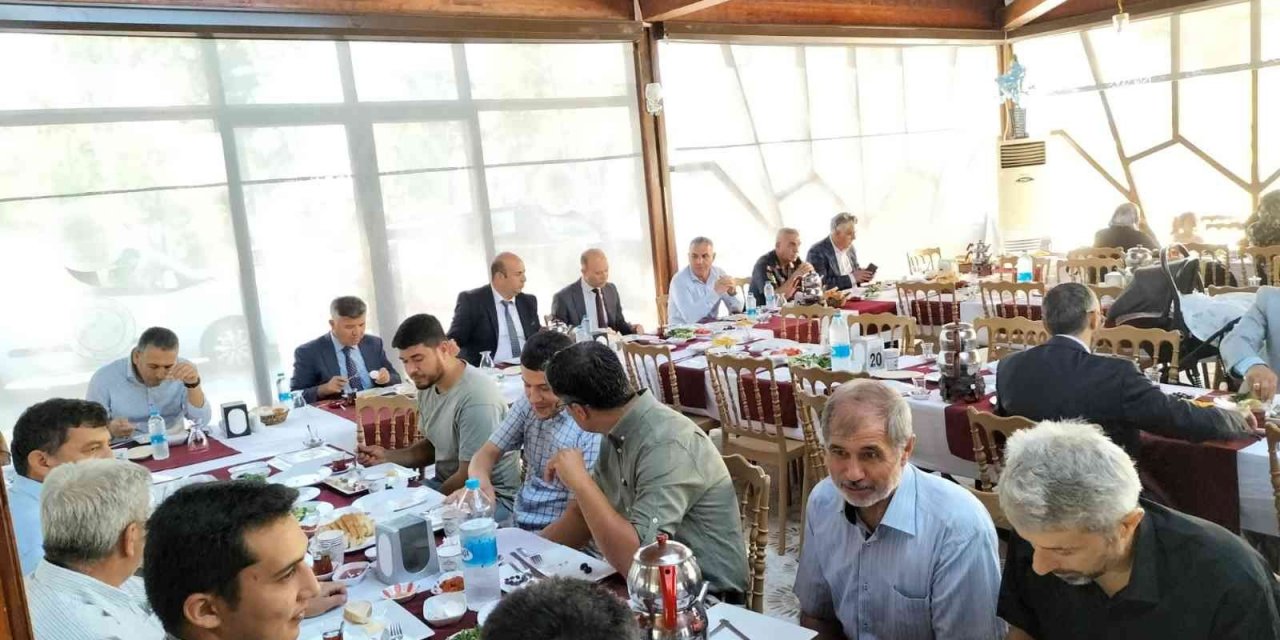 Köyceğiz’de din görevlileri kahvaltıda bir araya geldi