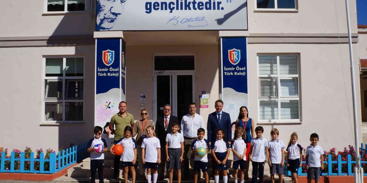 Marmaris’te en çok pil toplayan okullar ödüllendirildi