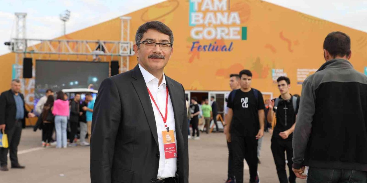 Şehzadeler Belediyesi ‘Tam bana göre Gençlik Festivali’ne katıldı