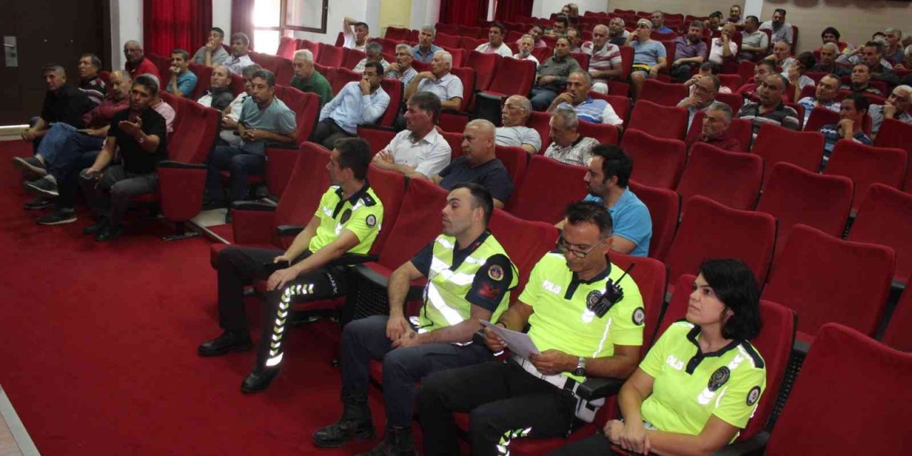 Köyceğiz’de okul servisi sürücülerine yönelik eğitim düzenlendi