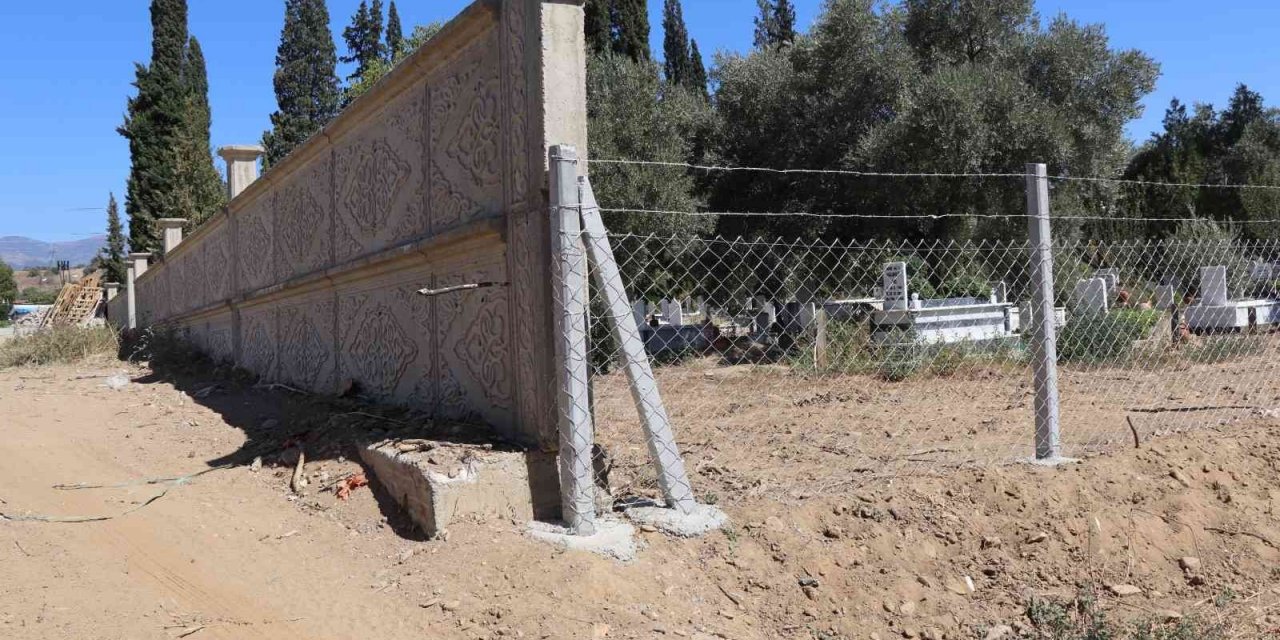 Dallıca Mezarlığı çevre düzenlemelerinde sona gelindi