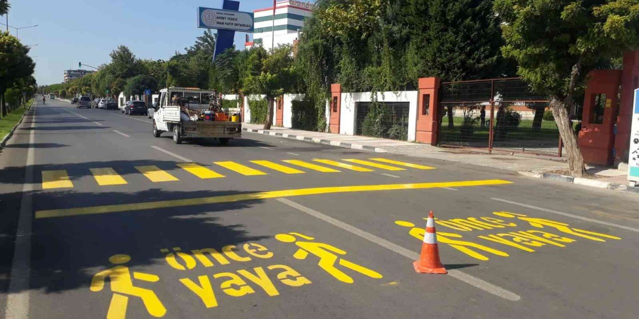 Büyükşehir, yaya güvenliği tedbirlerini artırdı