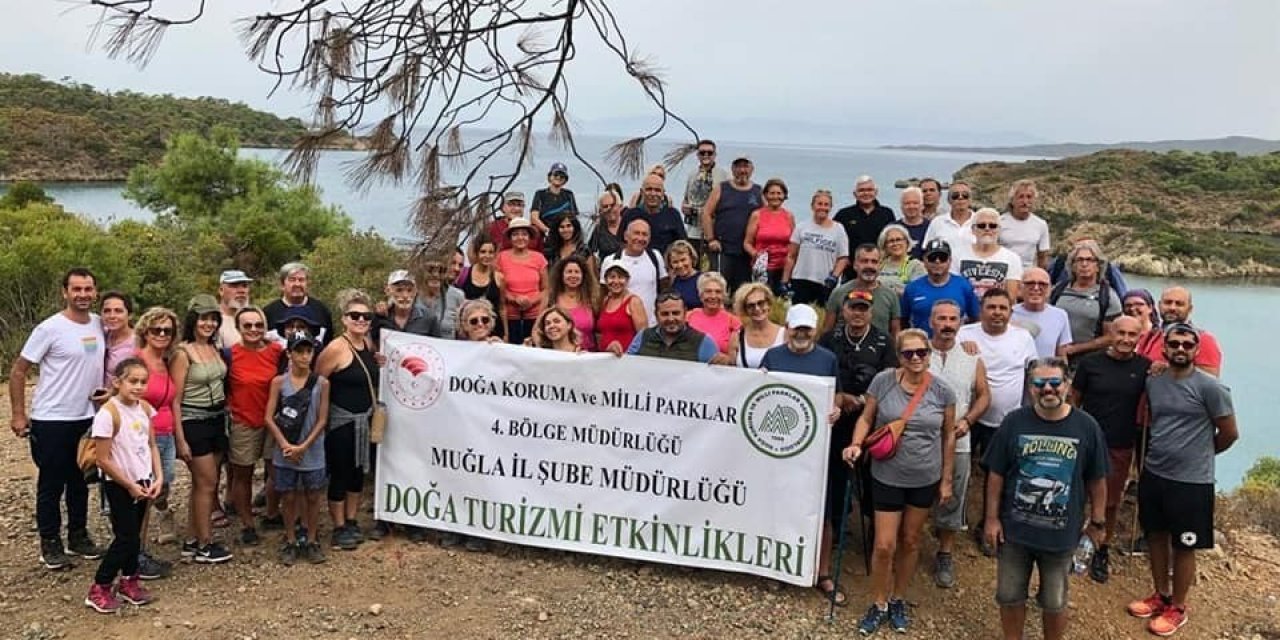 Datça’da doğa yürüyüşü ve çevre temizliği yapıldı