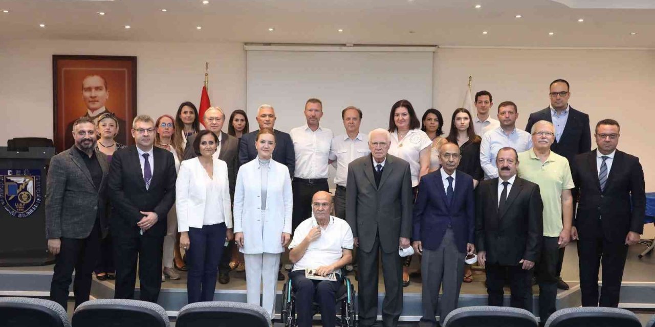 DEÜ’den bilim çınarlarına ahde vefa