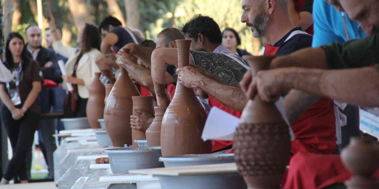 1. Uluslararası Menemen Çömlek Festivali kapılarını açtı