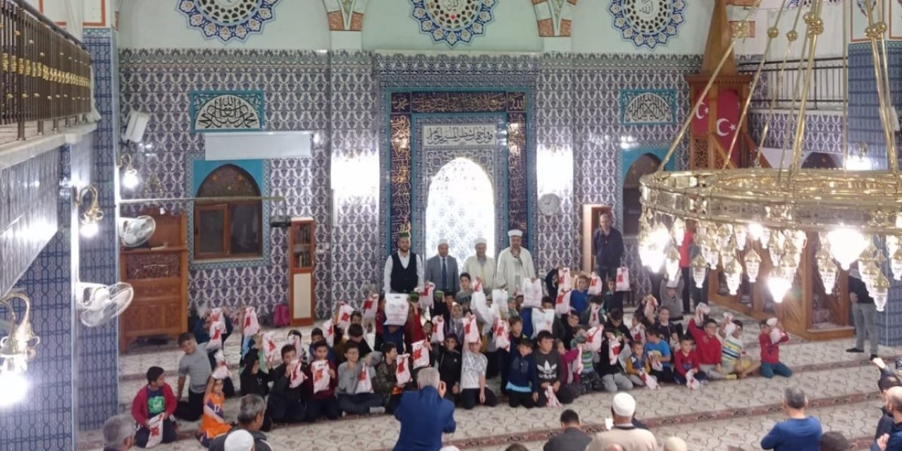 Denizli’de Mevlit kandilinde camiler doldu